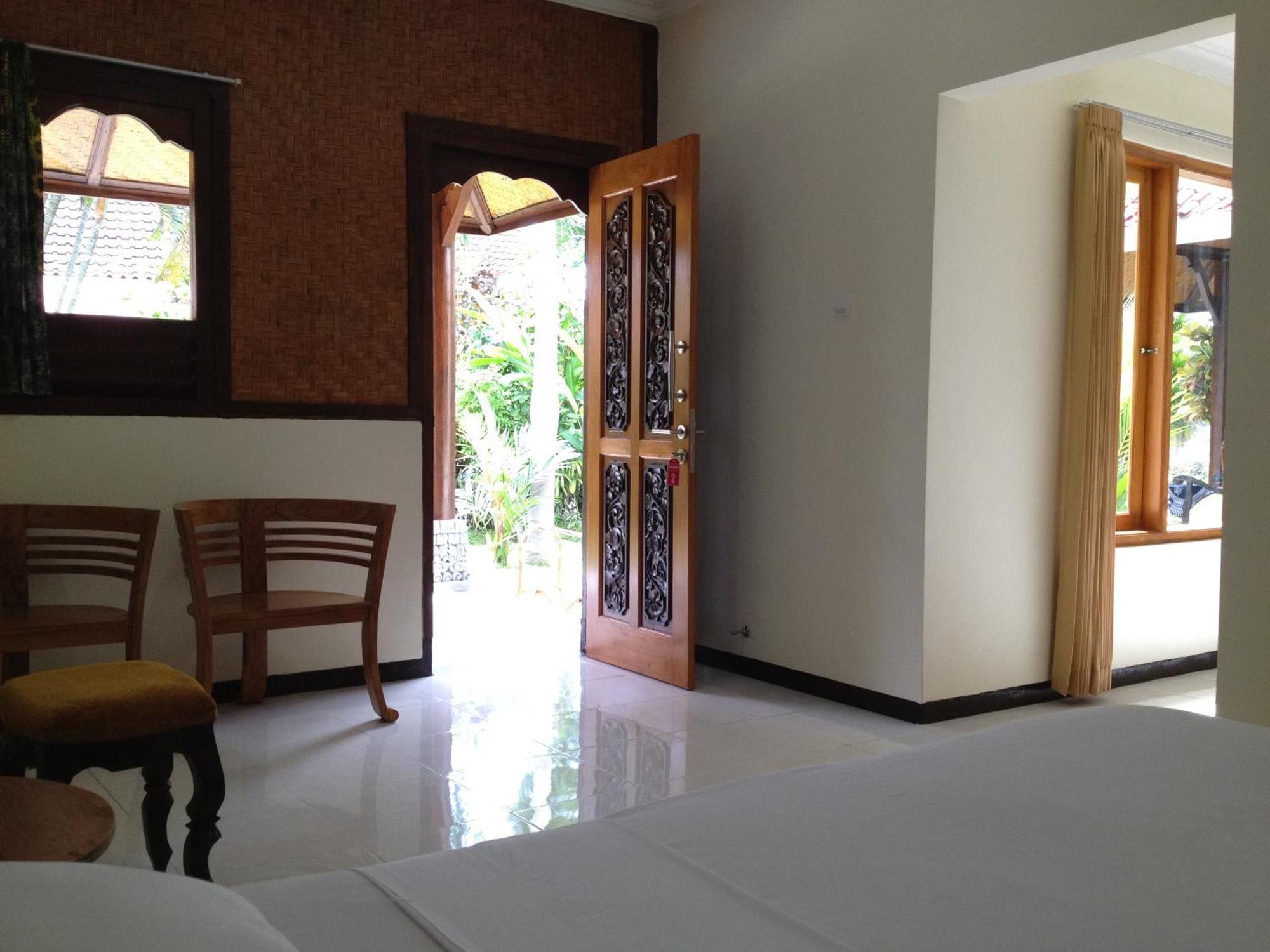 Astina Hotel Lovina  Room photo